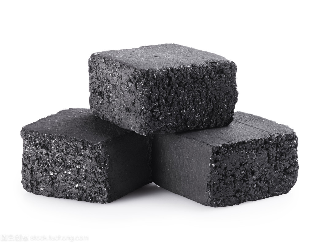 木炭的多维数据集 从燃料到艺术媒介的多元探索